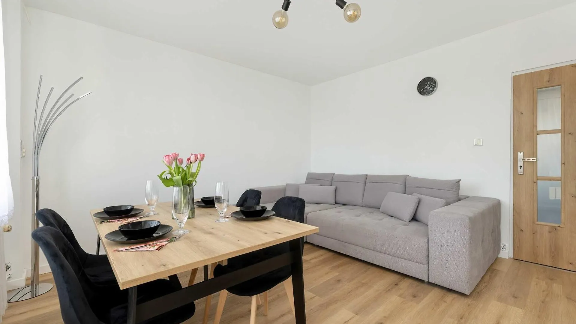 Waska Bright Apartment With Balcony By Noclegi Renters Kolobrzeg Poland